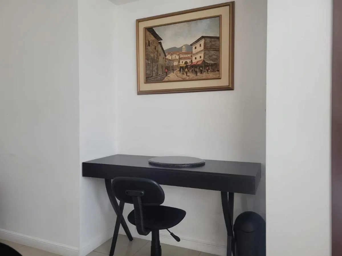 Suite Puerto Santana 과야킬 아파트